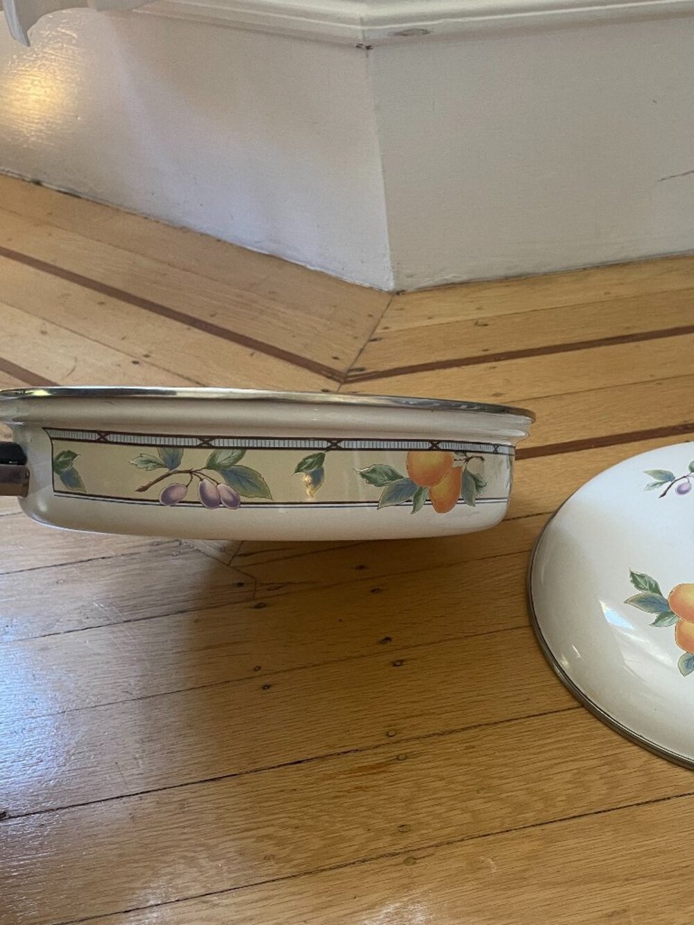Vintage Mikasa garden harvest enamel skillet